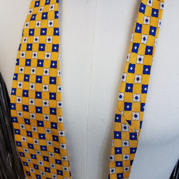 Vintage Gap 100% silk yellow with design tie - Picture 5 of 7